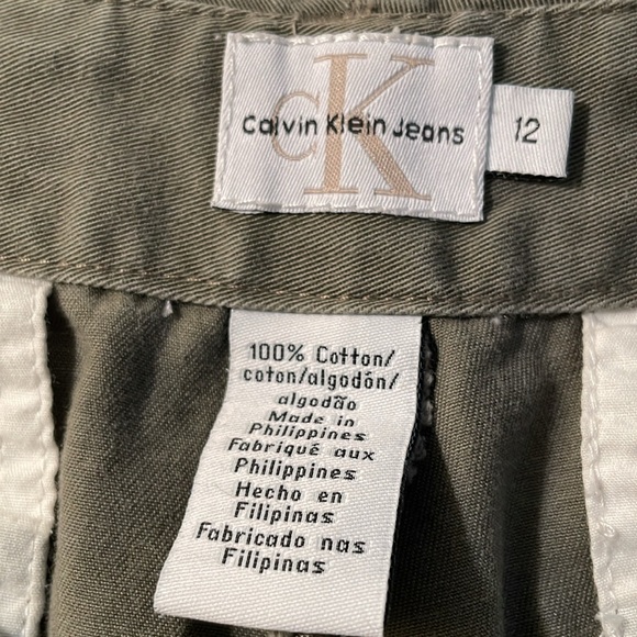 Calvin Klein Shorts 🩳 - Picture 4 of 6